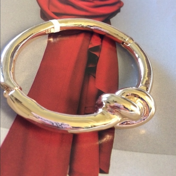 Banana Republic bold bangle - Picture 1 of 3